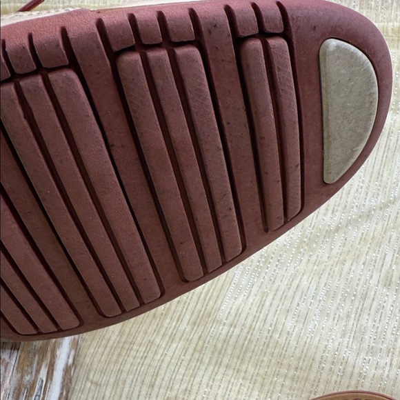 Cole Haan Cream and Burgundy Oxfords - Picture 6 of 9